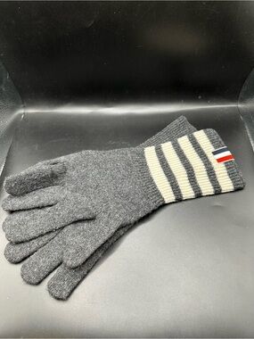 Thom Browne Wool Blend Gray Knit Gloves USL